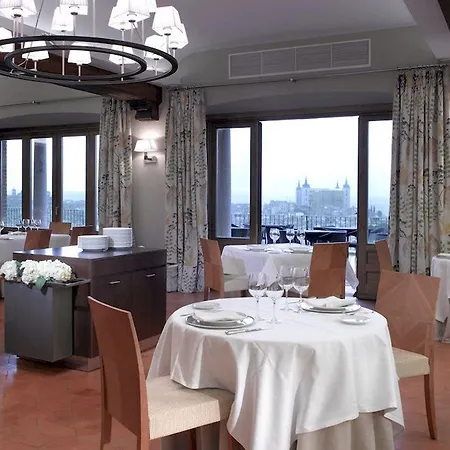 Hotel De 4*