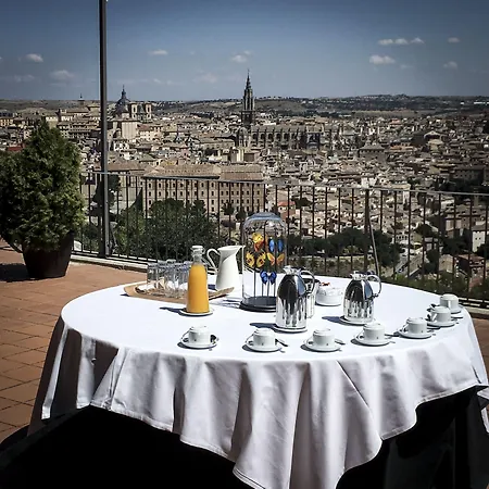 Hotell De 4*