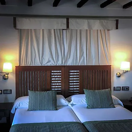 De Hotell 4*